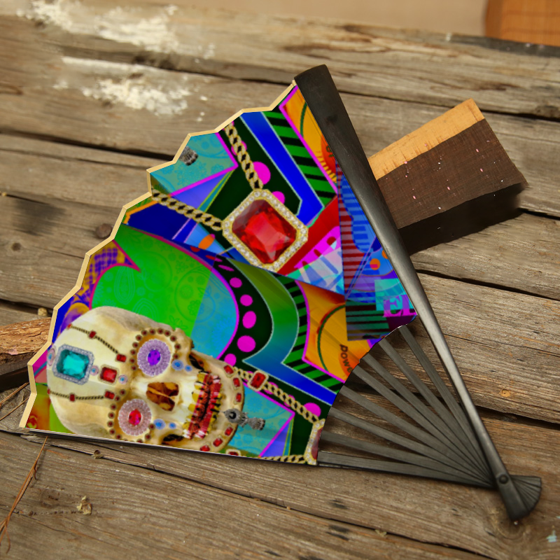 Vivir El Sueno Retro Hand-held Folding Fan
