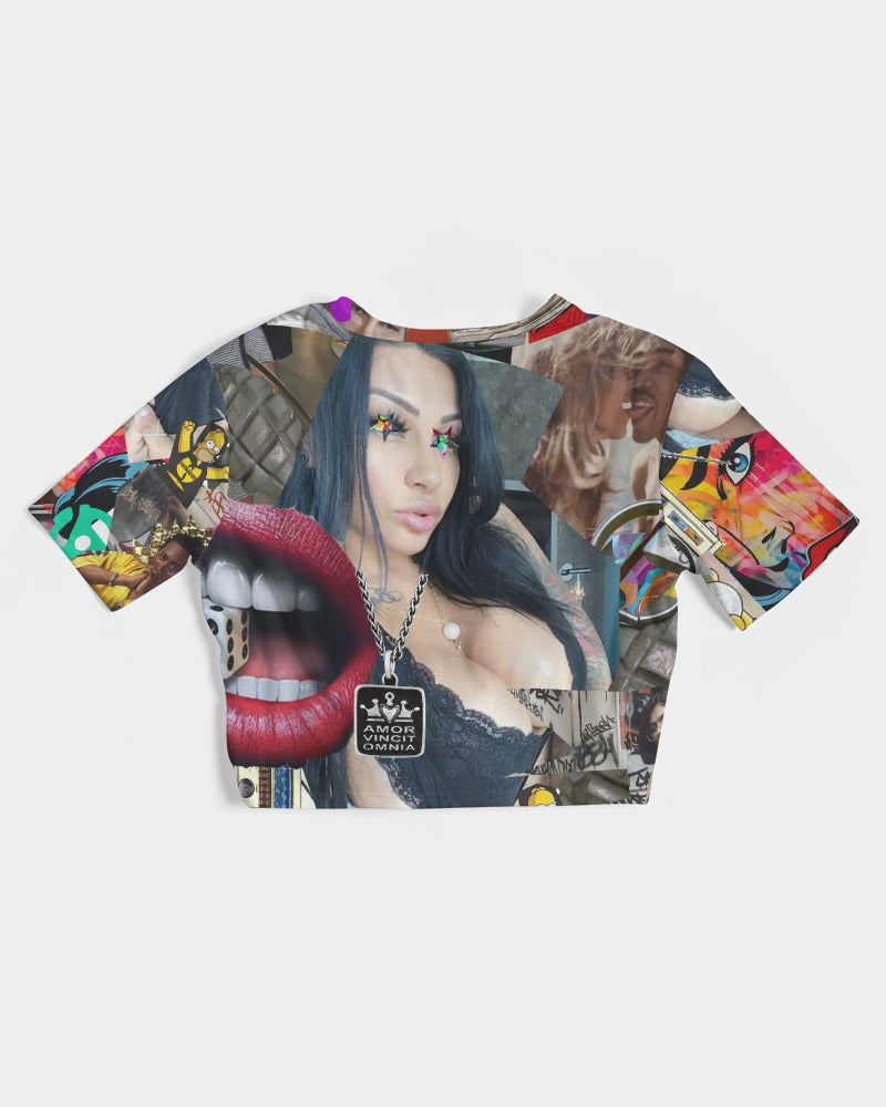 Kiss the Fame Women's Twist-Front Cropped Tee